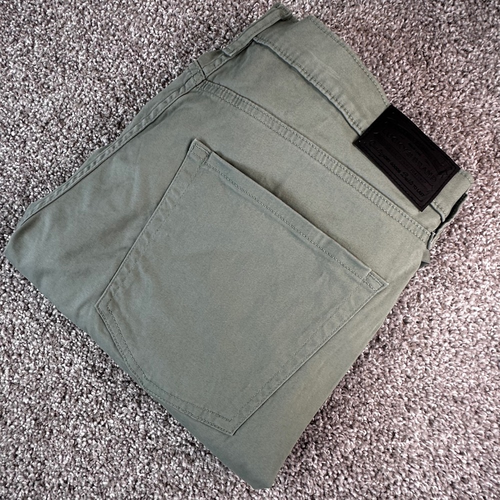Lucky Brand 410 Athletic Straight Pants Mens 36x30 Olive Green Stretch NEW $99